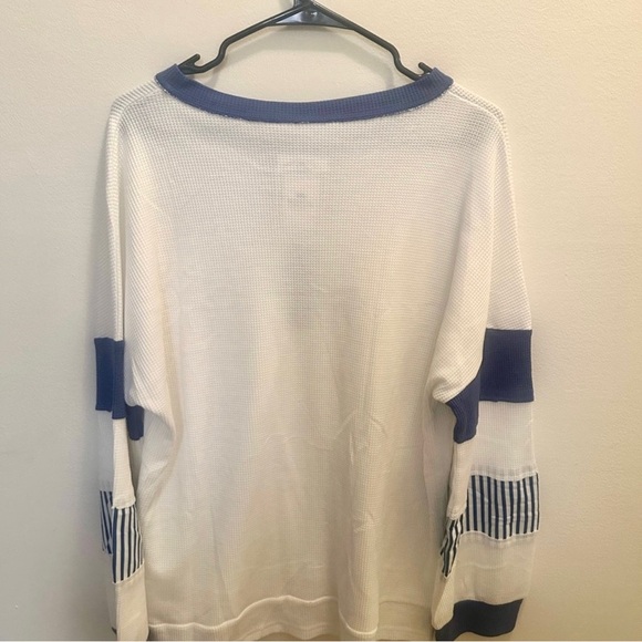 NWT White and Blue Striped Button-Up Casual V Neck Top Polo Shirt. - Picture 6 of 6